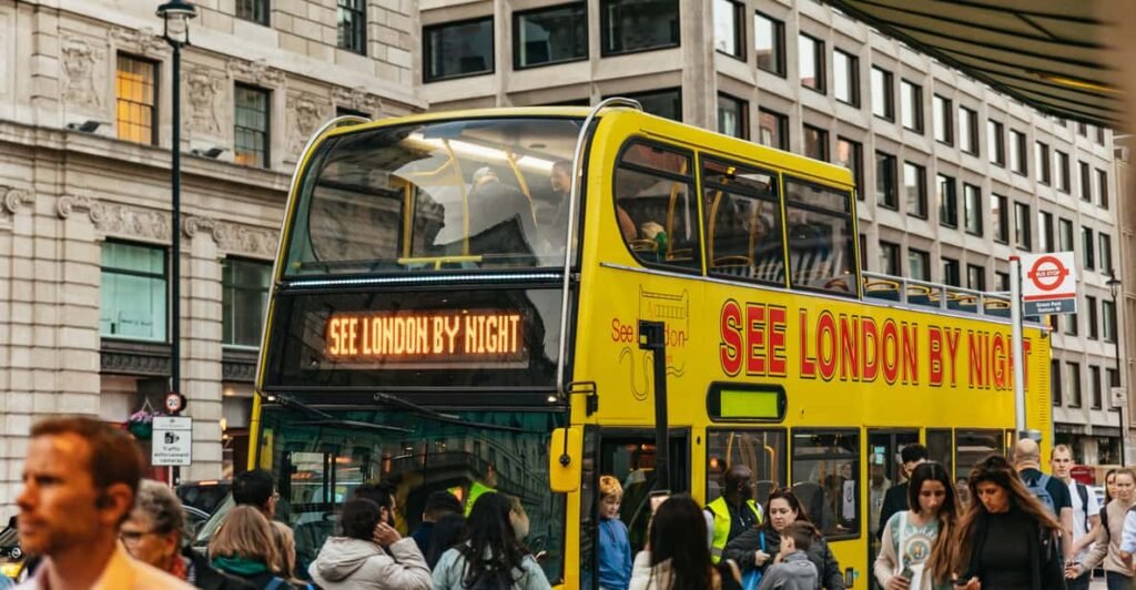 Avond Sightseeing Bustour met Open Dak in Londen