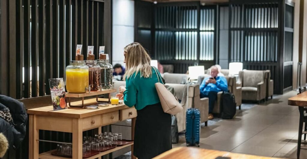 LHR London Heathrow Airport: Plaza Premium Lounge