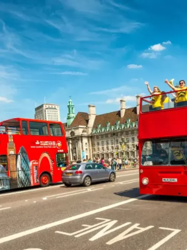 Hop-on Hop-off bus